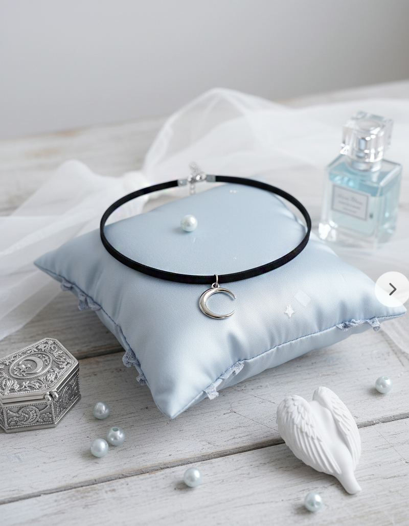 Crescent Moon Choker - Silver Color