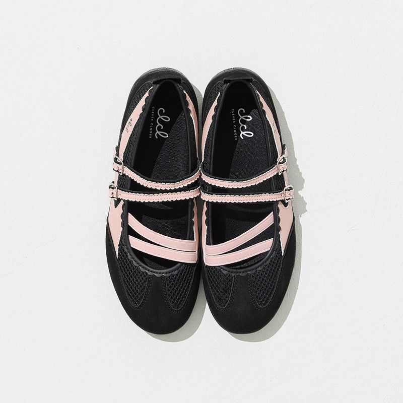 Nudge Strap Flat Shoes - Black