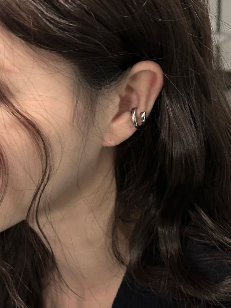 basic earcuff
