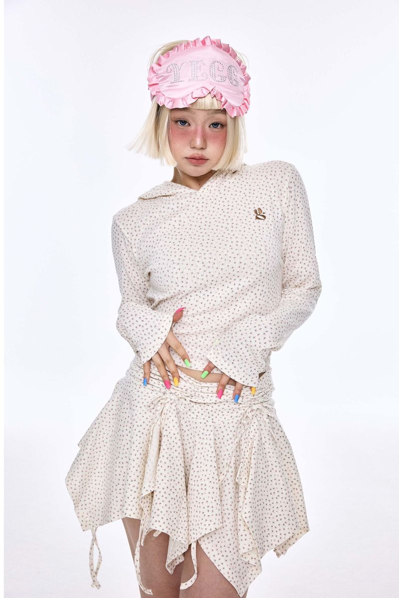 Bunny Girl Tee Beige
