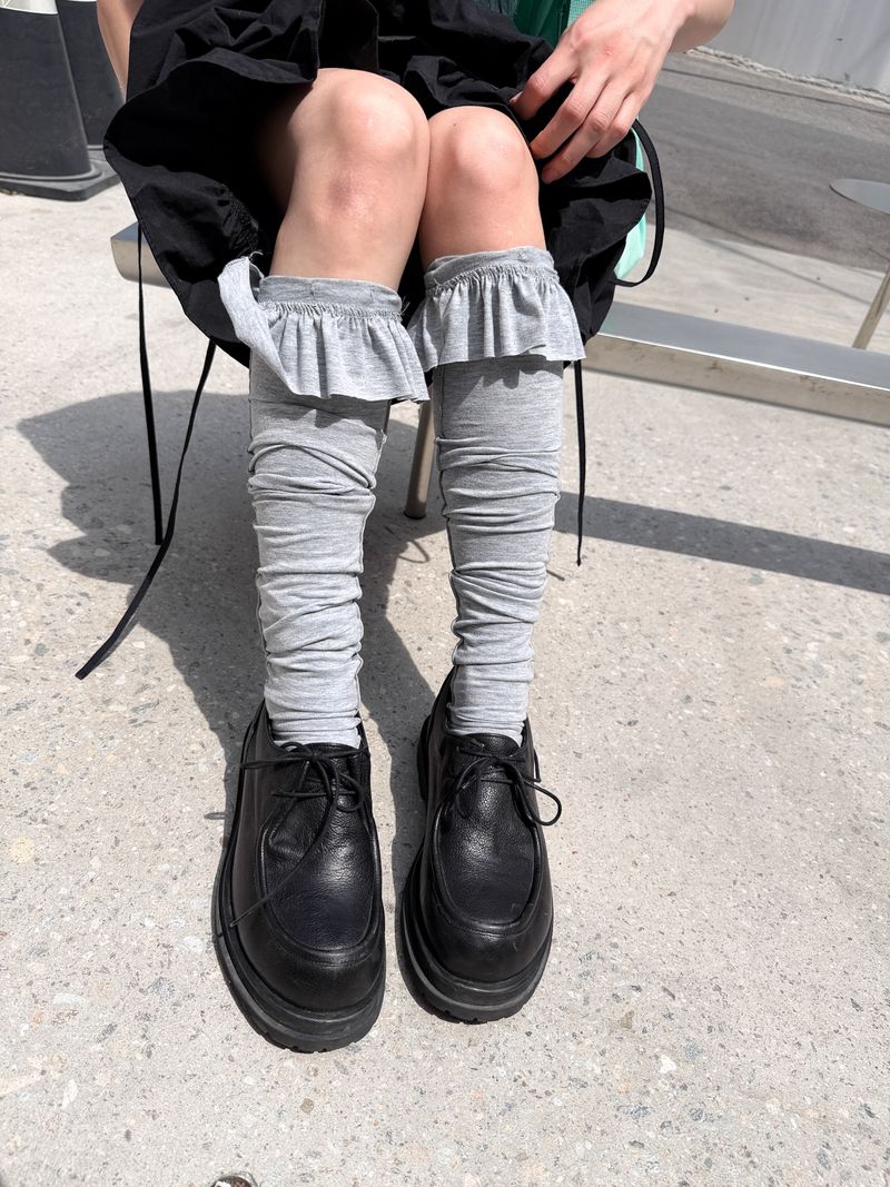  RUFFLE TOP LONG SOCKS