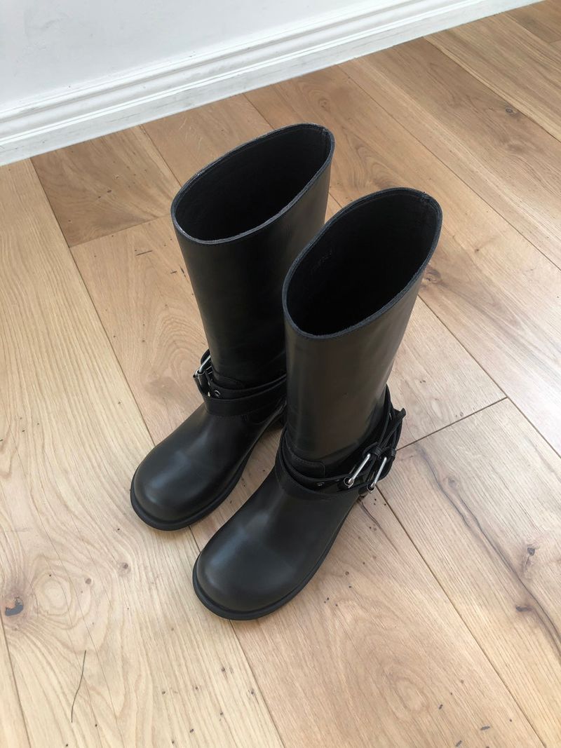 Two Buckle Middle Boots