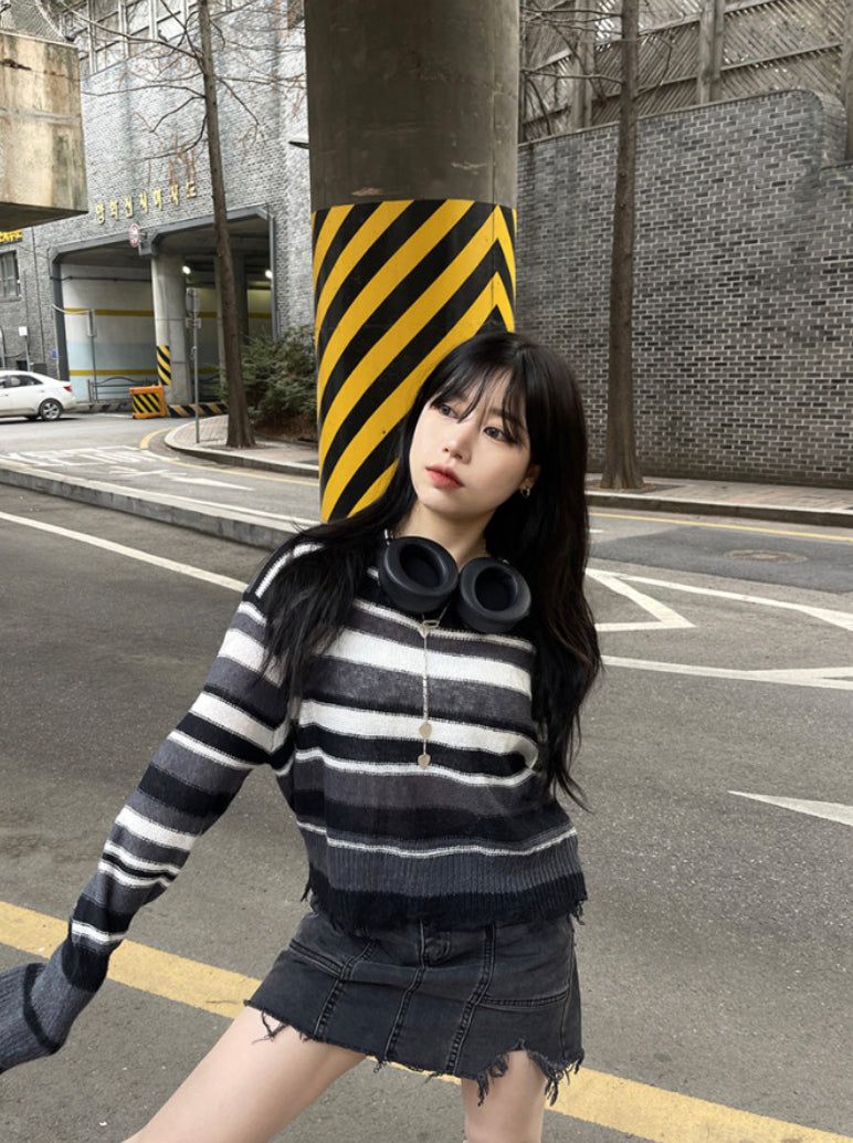 stripe grunge crop knit