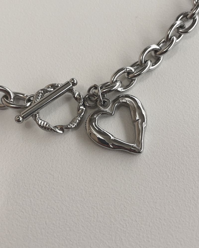 winkle heart toggle bar necklace