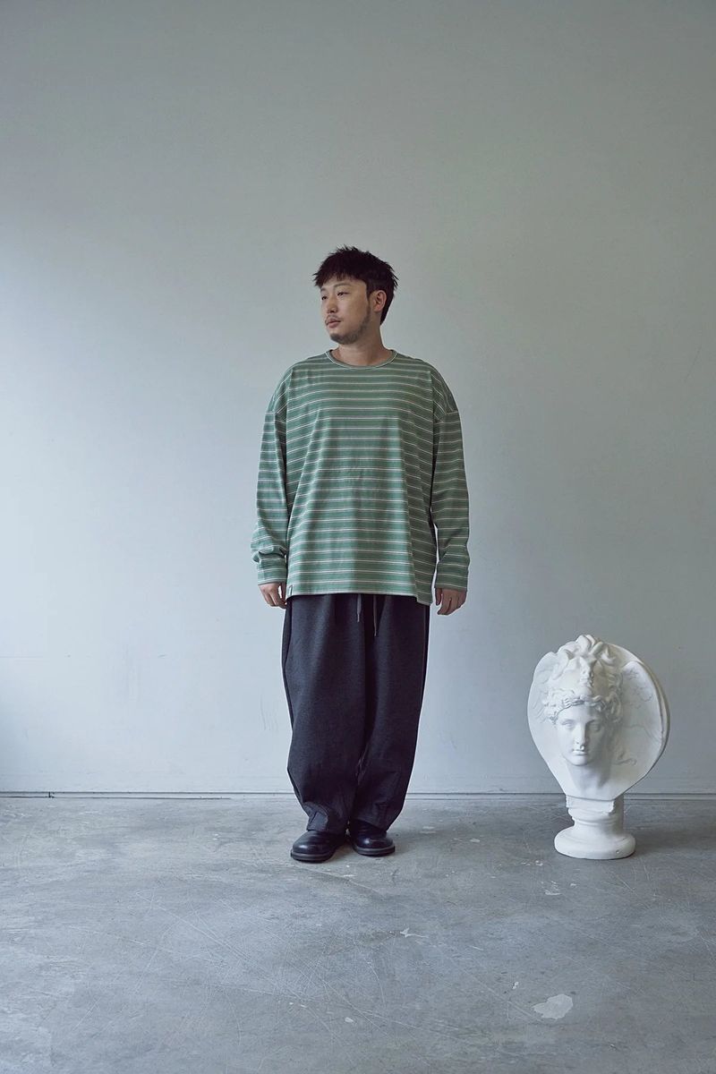 STRIPE BINDING-NECK BOX TEE (Sage Green)