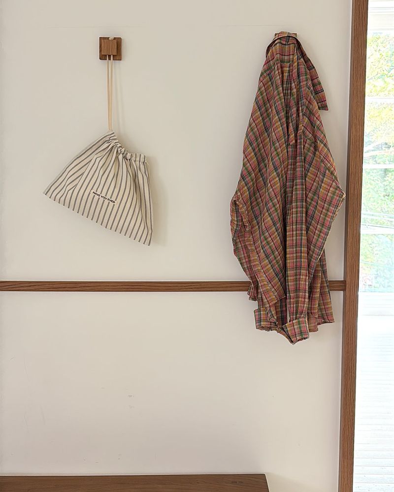 Pattern string pouch - beige stripe , S size