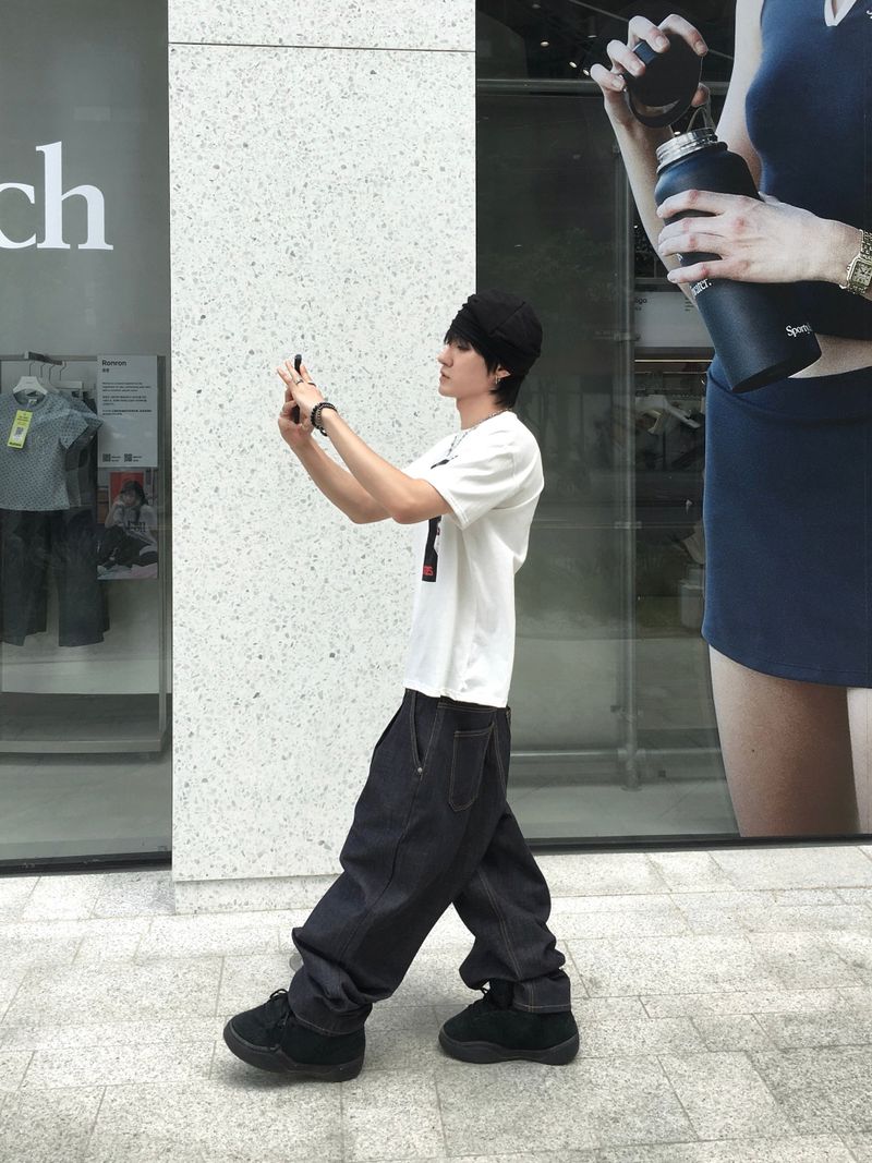 Jeff One Pleat Raw Wide Denim Pants