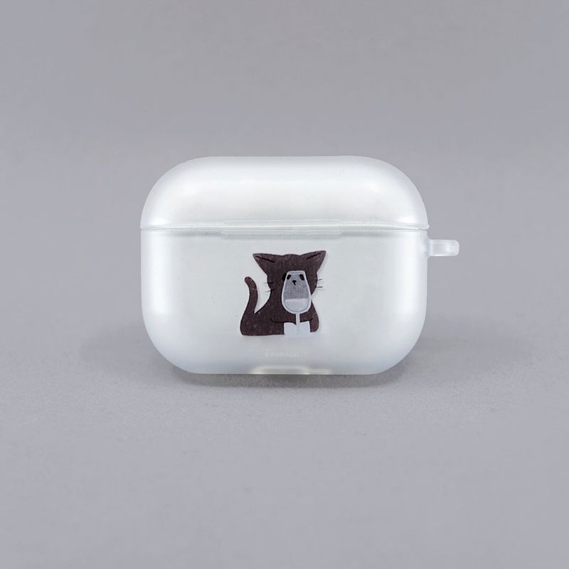POUNDCAT（パウンドキャット）の「Cat holding a glass Airpods case（Smartphone Accessories）」