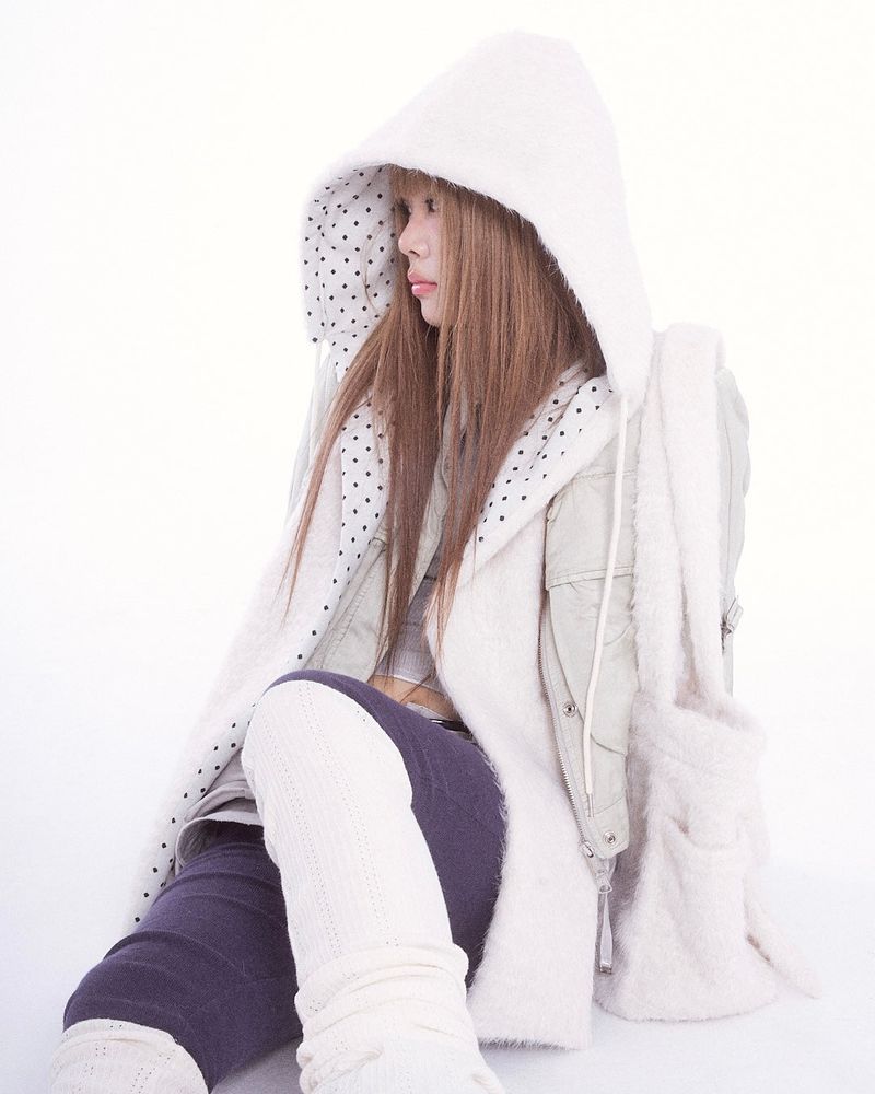 Fluffy hood muffler (ivory)