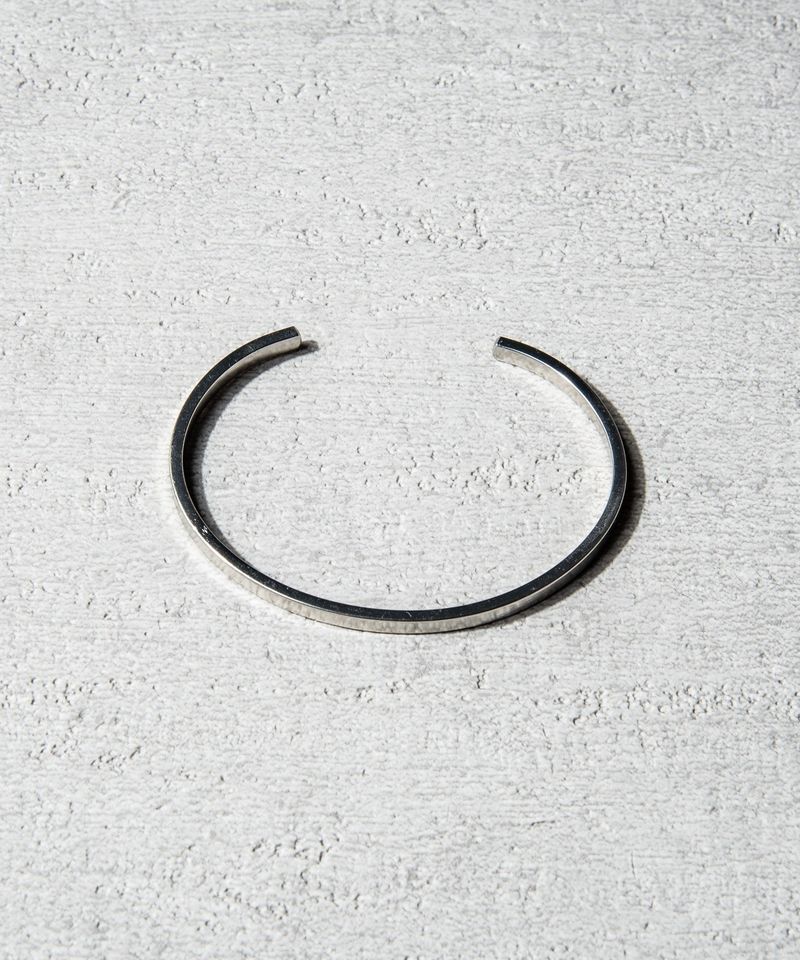Genri（ゲンリ）の「Genri plane bangle_gri-B-002 （送料込）ONEDAY KMC（Accessories）」