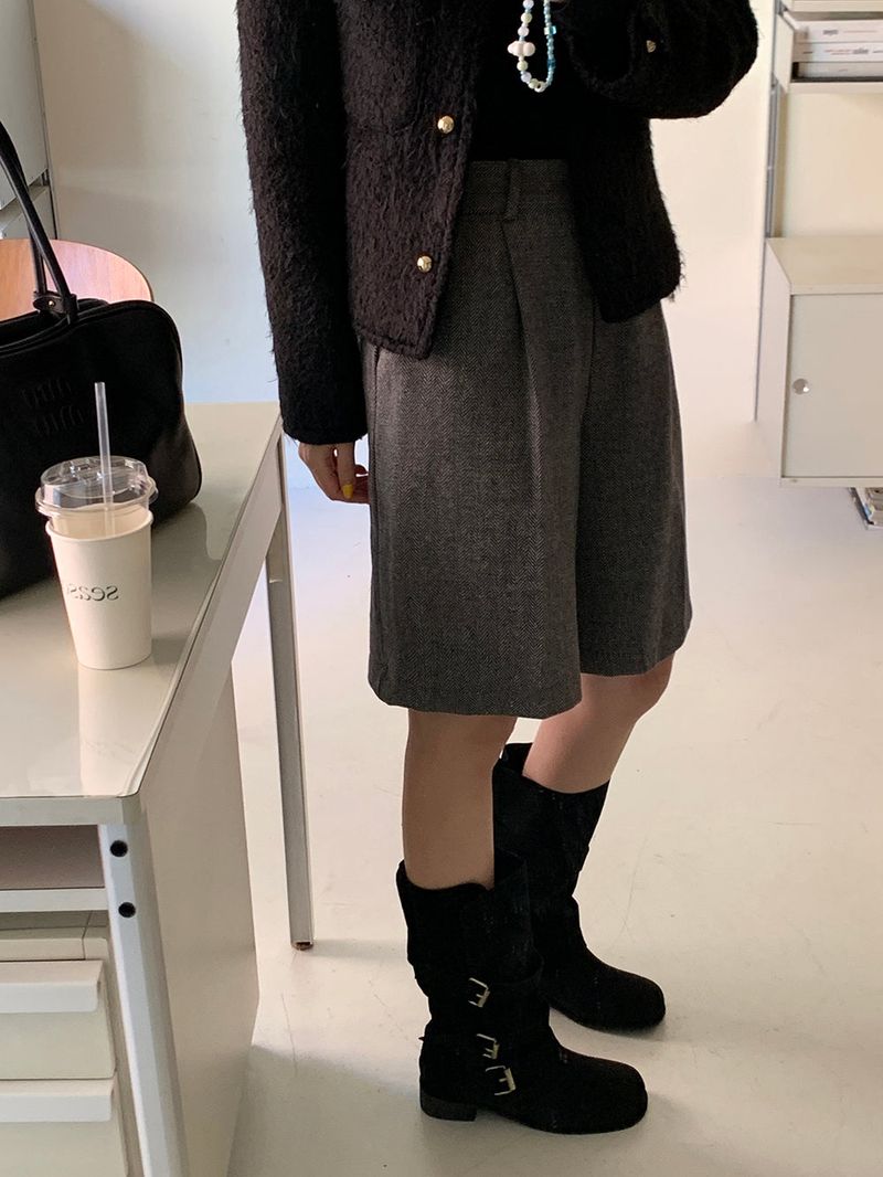 [MADE] Fidic Wool Herringbone Bermuda Pants