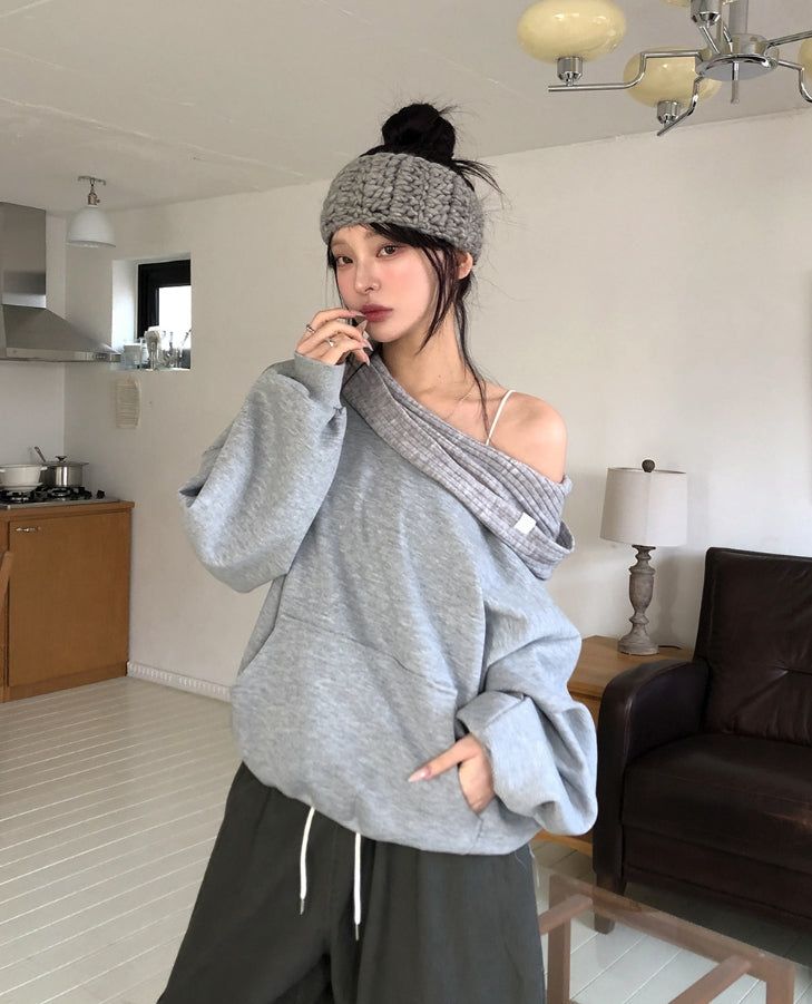 ULAN（ユレン）の「Mio Drape Hood Off-Shoulder Sweatshirt（Tops）」
