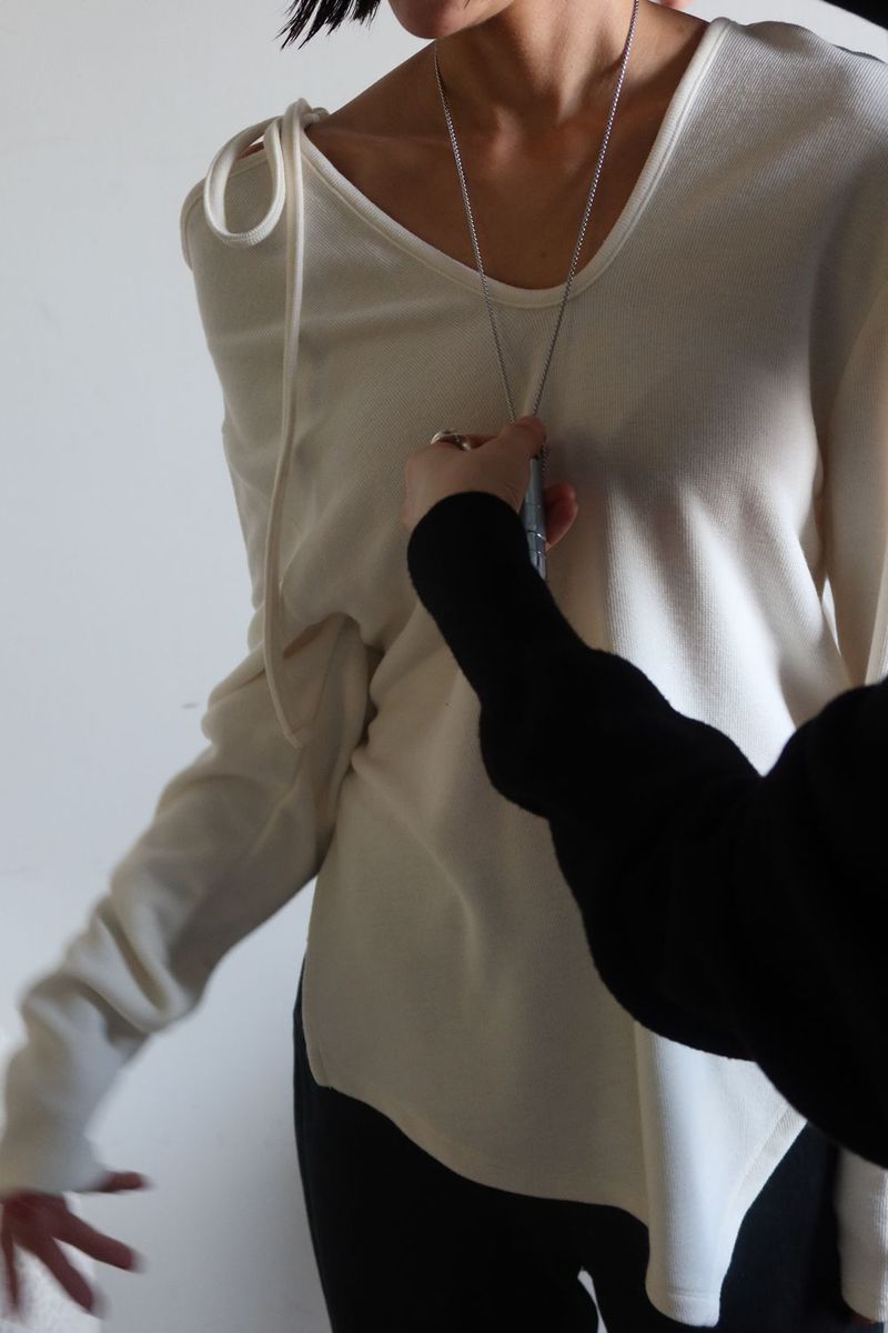 SLIT OFF TOP_IVORY