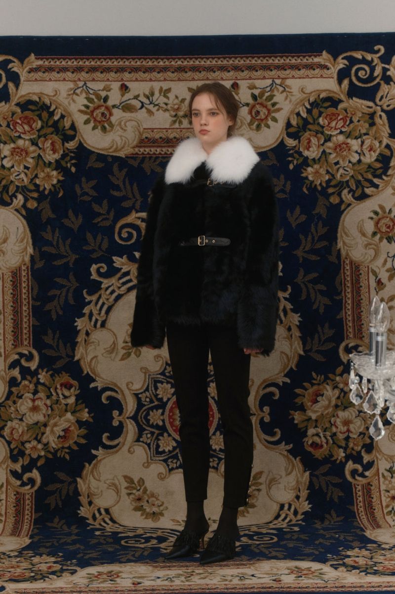 Fox collar fur coat