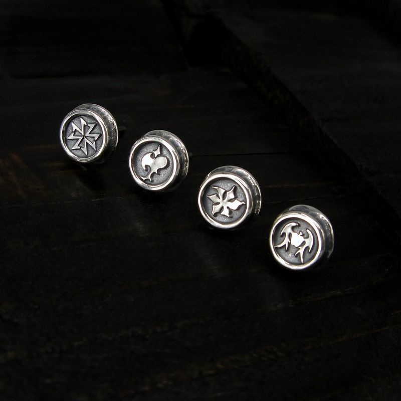 BoutonA-S1 silver stud earring