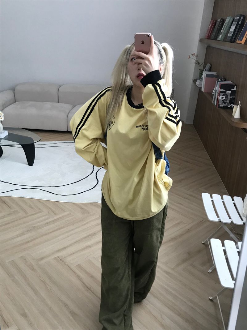 Sporty long sleeve top