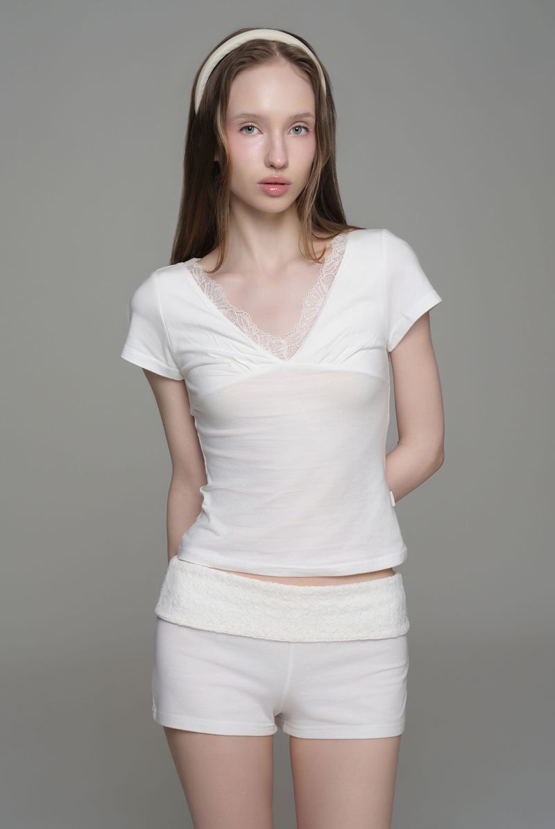 Rose tea lace v top, Ivory