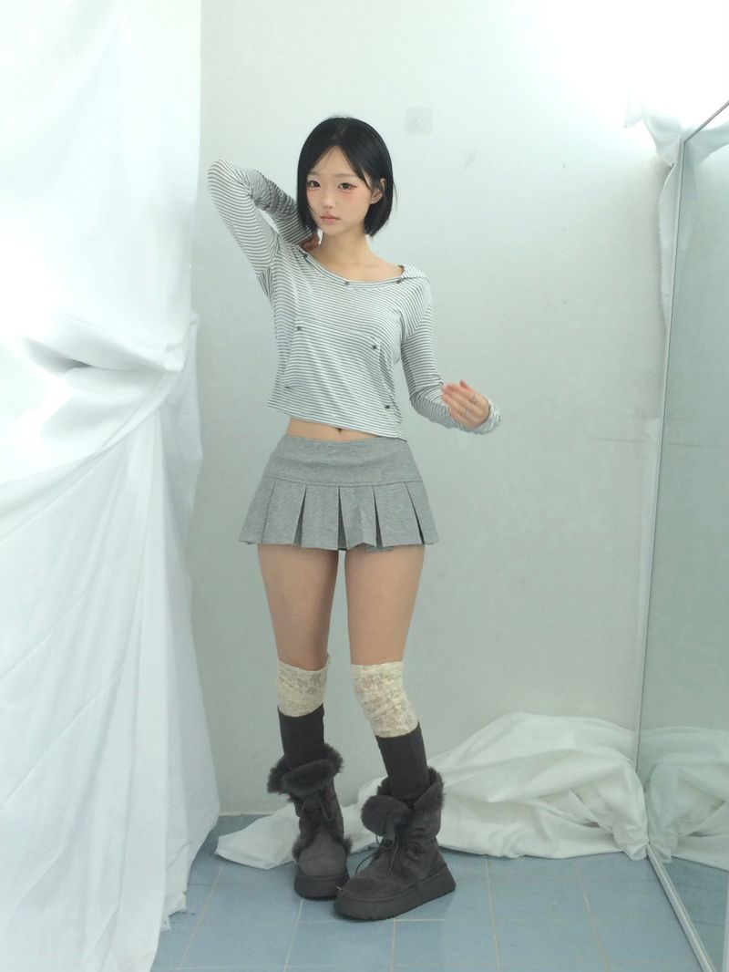 Basic Pleated Miniskirt
