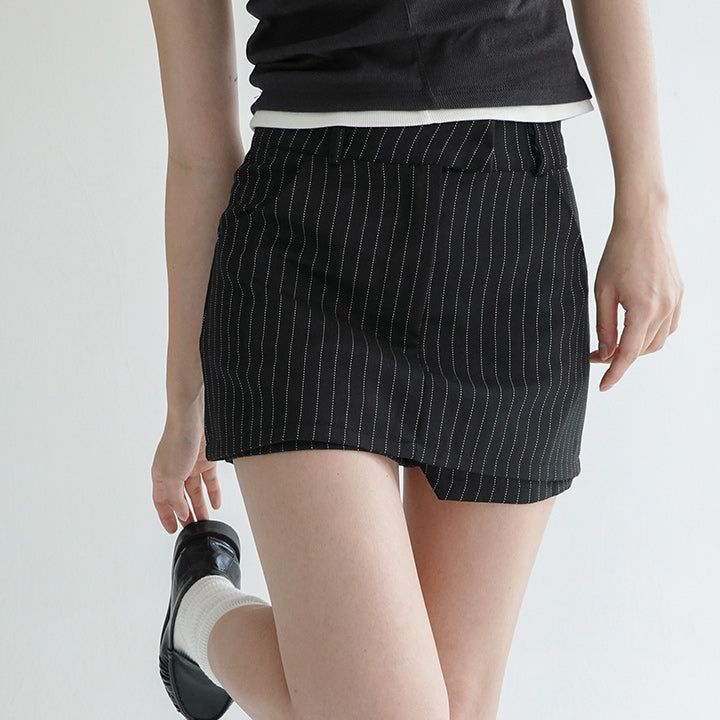 blitti（ブリッティ）の「[Frisen] Stripe Mini Skirt Pants - 2 colors（Skirts）」