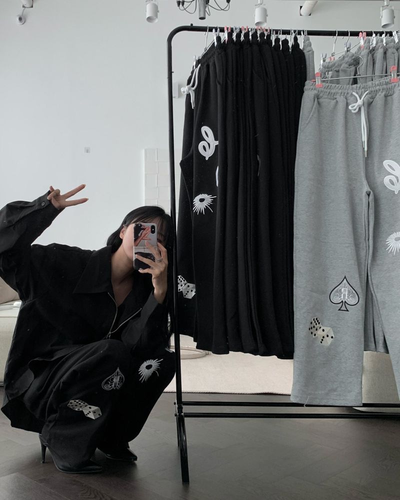Alice in woderland sweat pants (Unisex)
