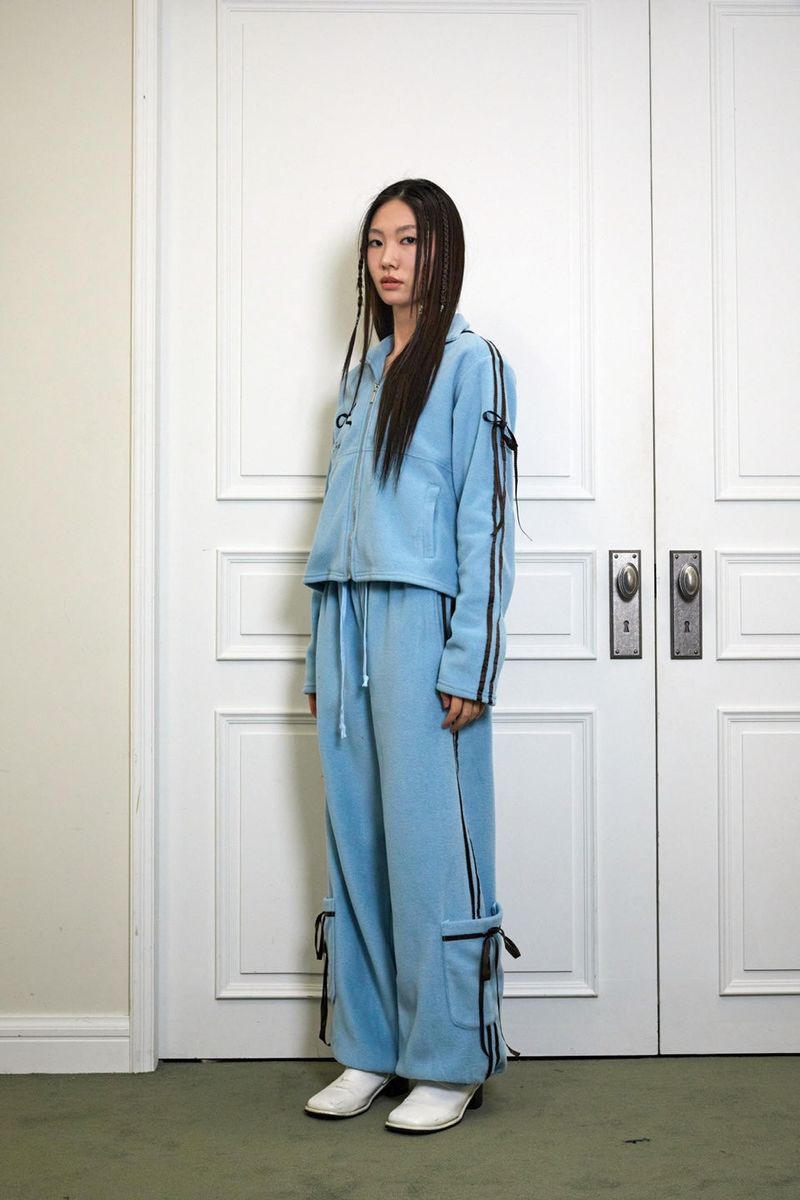 Ribbon tape fleece jacket / sky