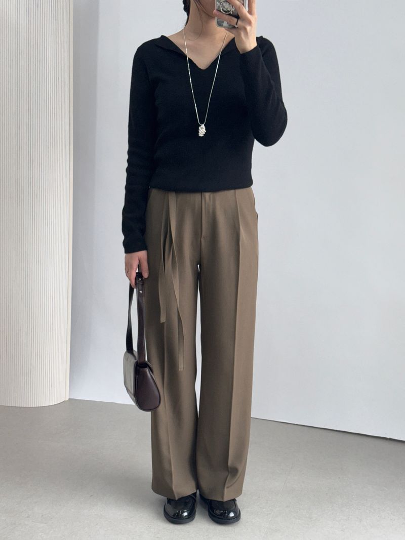 Lucen Strap Pintuck Semi-Wide Slacks Pants