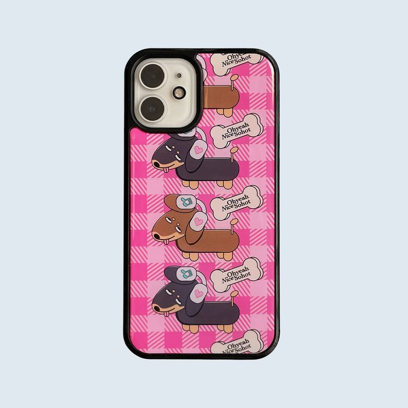 Ohyeah Nice Sohot（オナッソ）の「ピンクダックスフンドエポキシフォンケース（スマホグッズ/小物）」