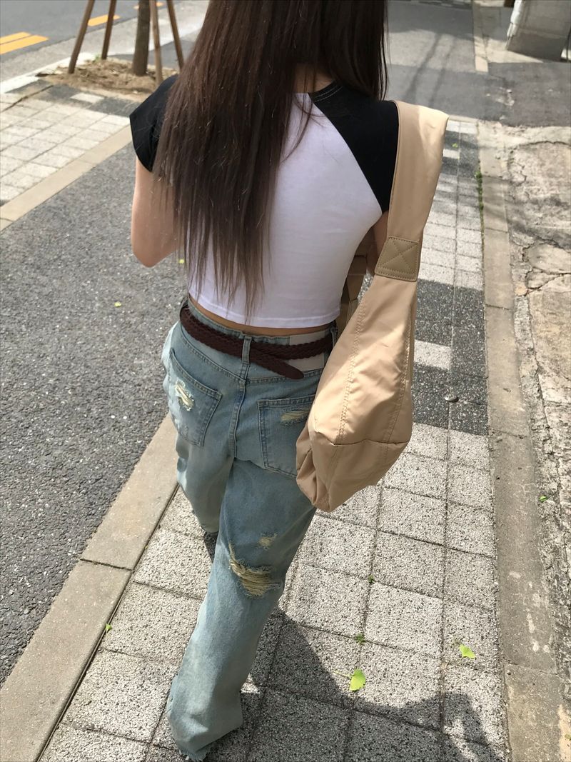 Selene crop T