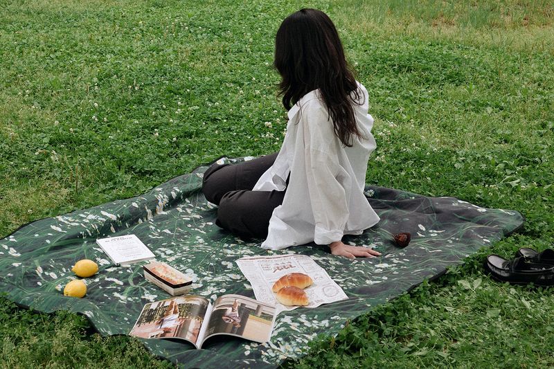 green bloom picnic mat