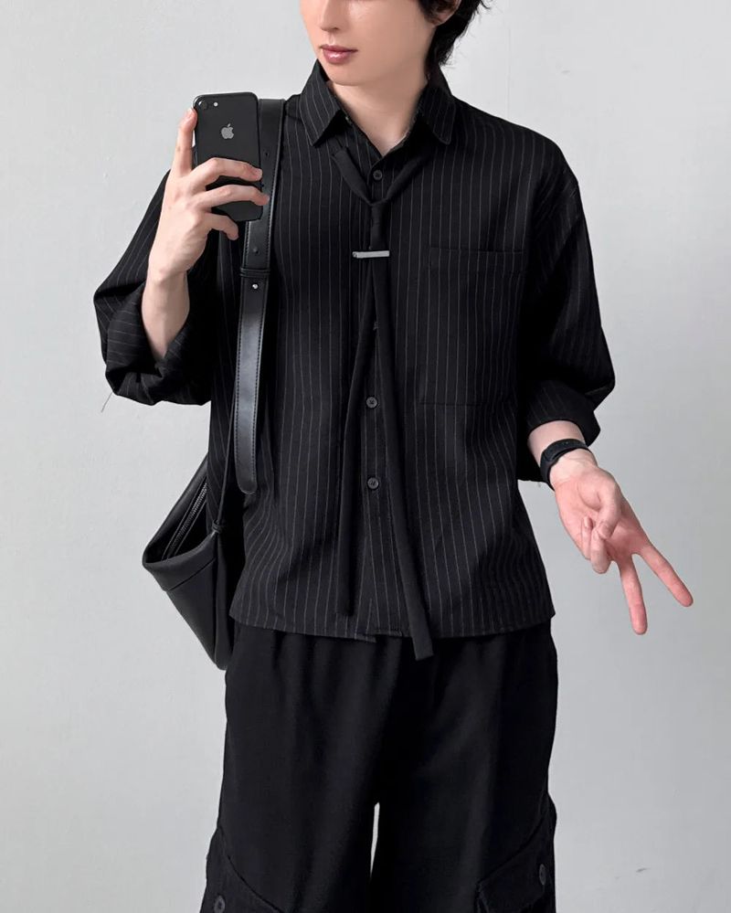Odd Basic Cropped Shirt