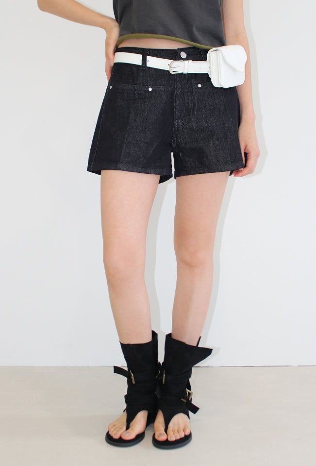 AAKE(アケ)の「(NON-FADE) RAW DENIM SHORTS(Pants)」