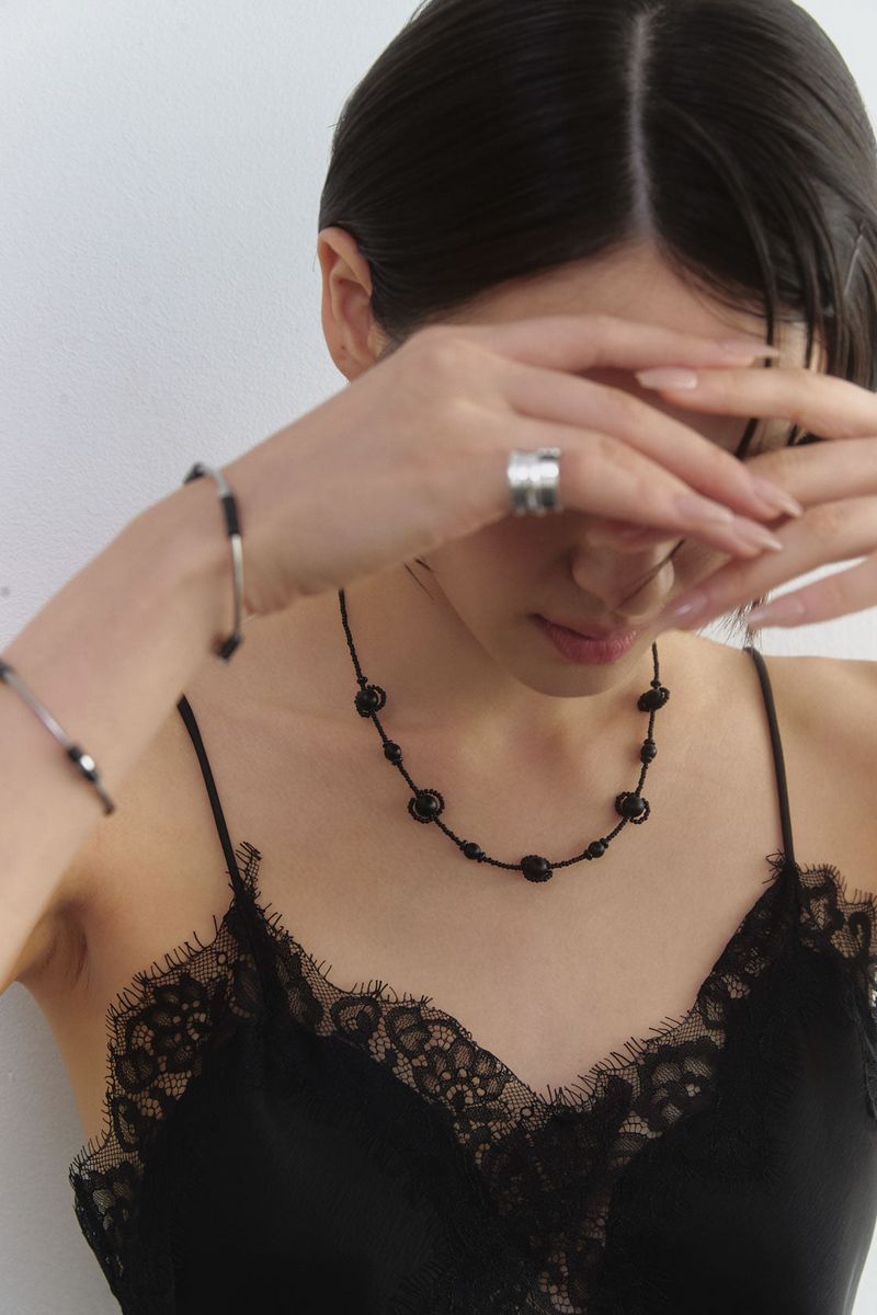 Onyx linked pattern necklace - long