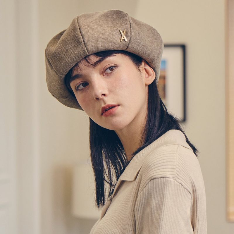 VA Stud Octagon Wool Beret / Beige
