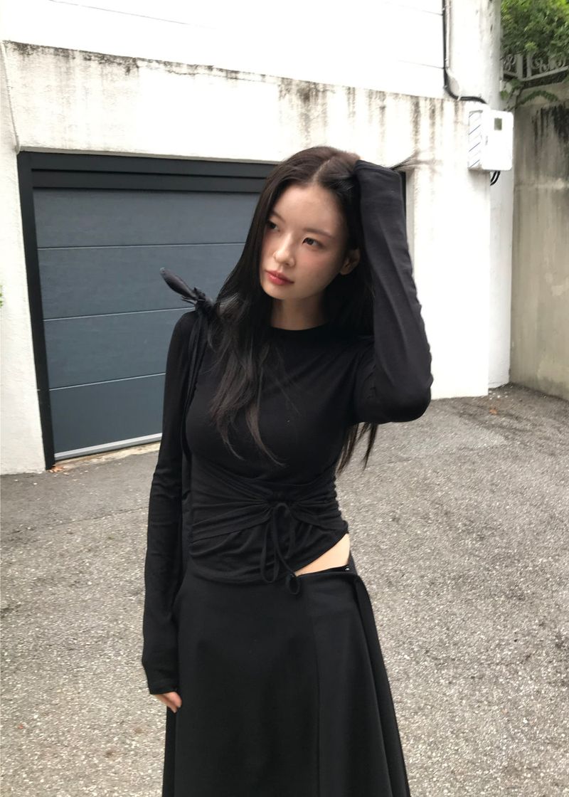 STRING HOLE SHIRRING TEE