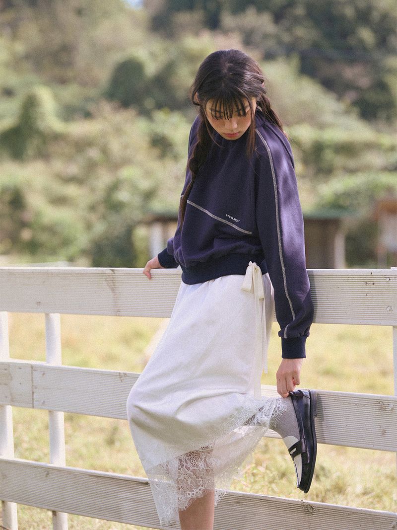 Neck Banding Ribbon Sweatshirt