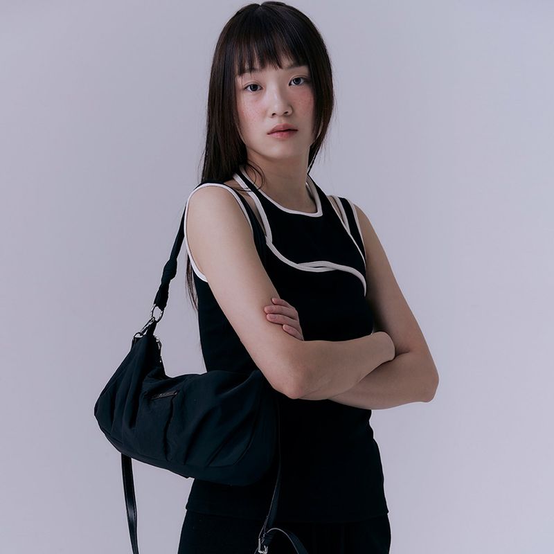 Shirring nylon shoulder bag (BLACK)