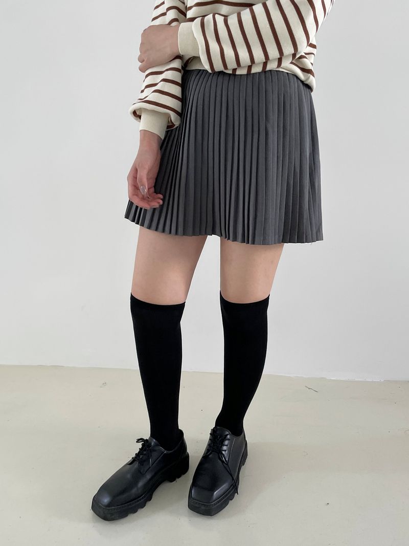 Certain mini pleats skirt