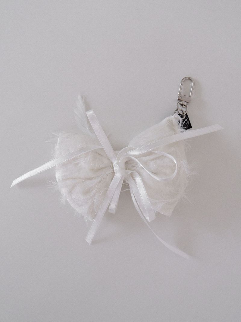 VOOR（ボル）の「French Ribbon Key Ring_White（Toys/Key Holders）」