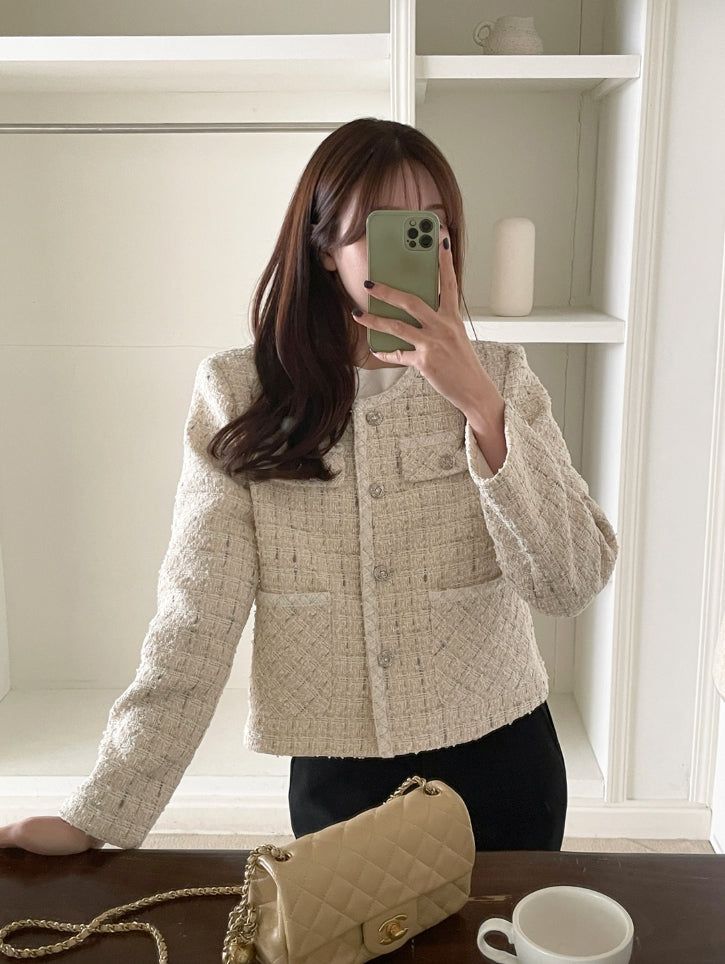 Lock color matching round pearl tweed jacket
