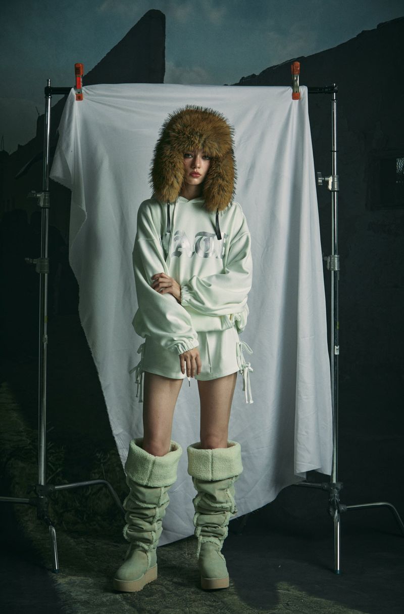 METAL MINK HOOD