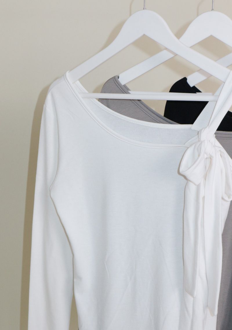(Napping T-shirt) Euren One Shoulder Ribbon Tie Long-Sleeved Warmer T-Shirt