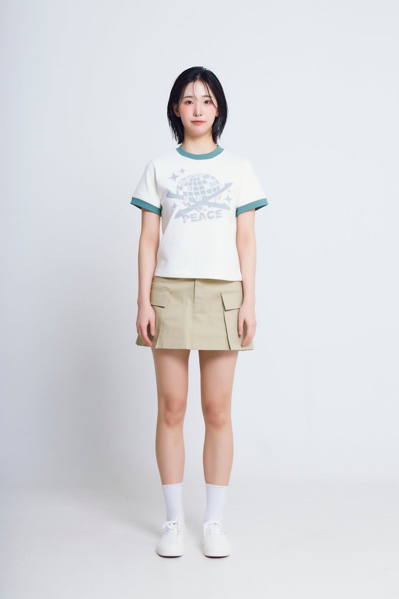 DISCODONUT（ディスコドーナツ）の「ユニバーサルプリント ½Tシャツ (ivory/green)（トップス）」