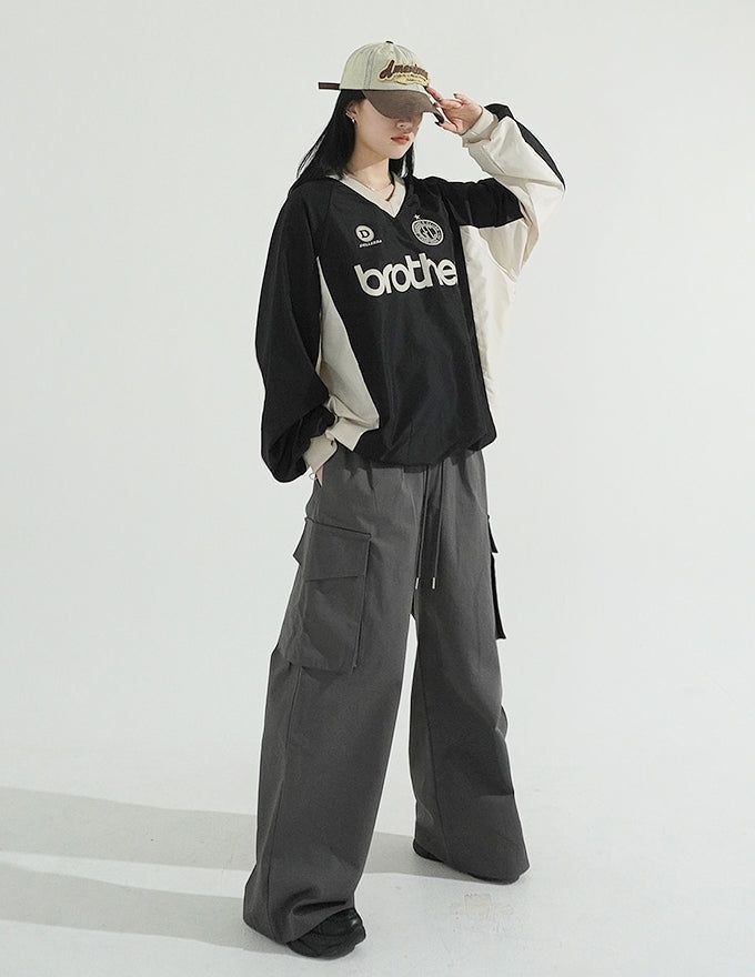 Sporty V-neck Windbreak Pullover