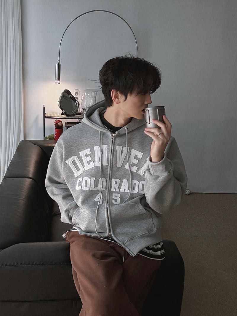 ASCLO（エジュクロ）の「[A-O9908] 45レタリングパッチフードジップアップ (5色)（Jackets/Outerwear）」