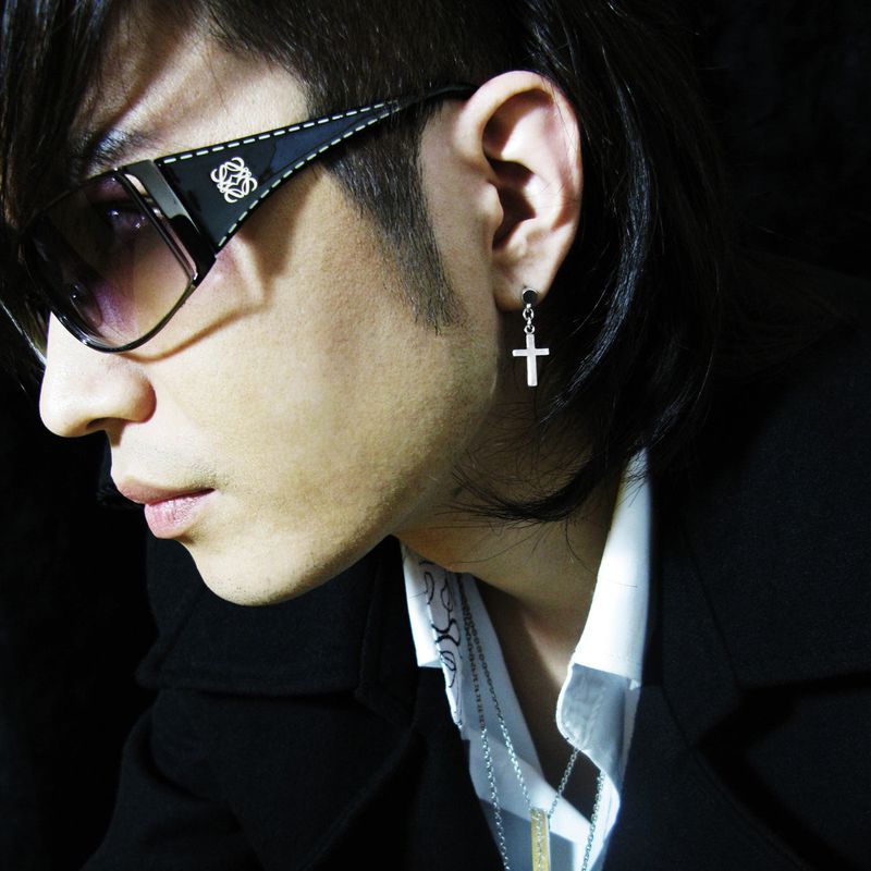 Naive Cross-D2 silver earring