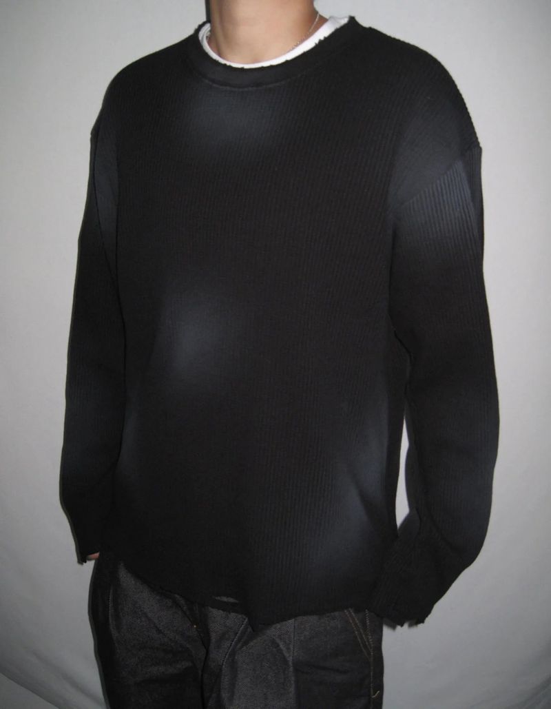 Mokey（モーキー）の「Dirty Damaged Wash Waffle Knit (2 Colors)（Tops）」