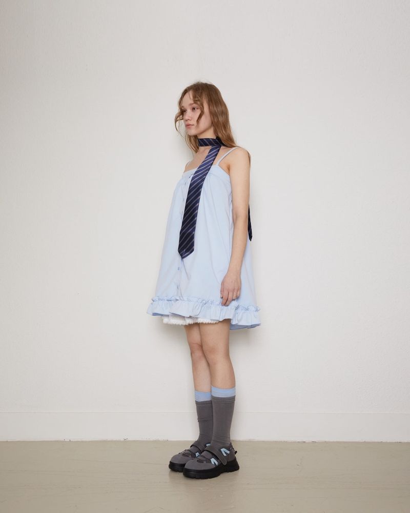 Button-up ruffle dress / sky blue
