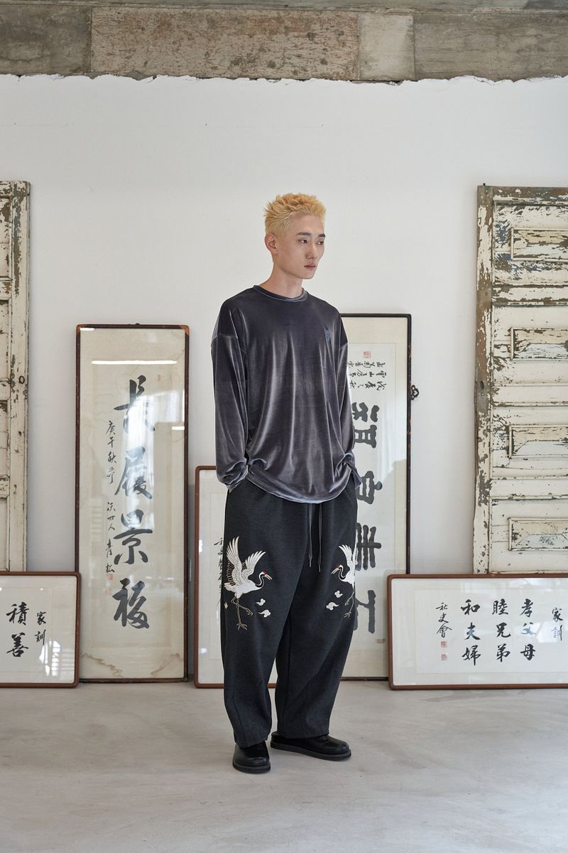CRANE EMB. H-T SWEAT PANTS (Charcoal)