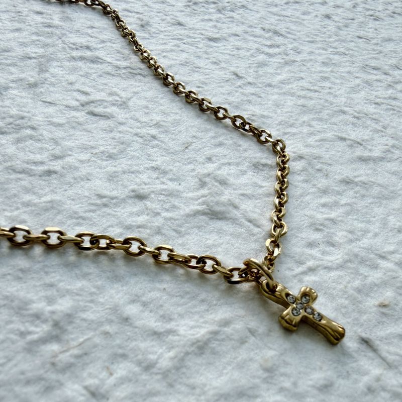 Retro Cross Pendant Necklace