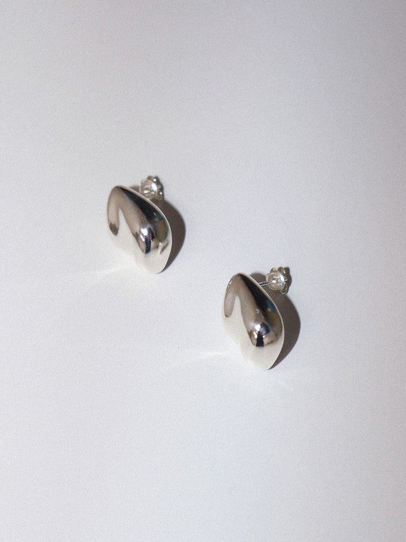 TURNTABLE（ターンテーブル）の「リンクルイヤリング（アクセサリー）」